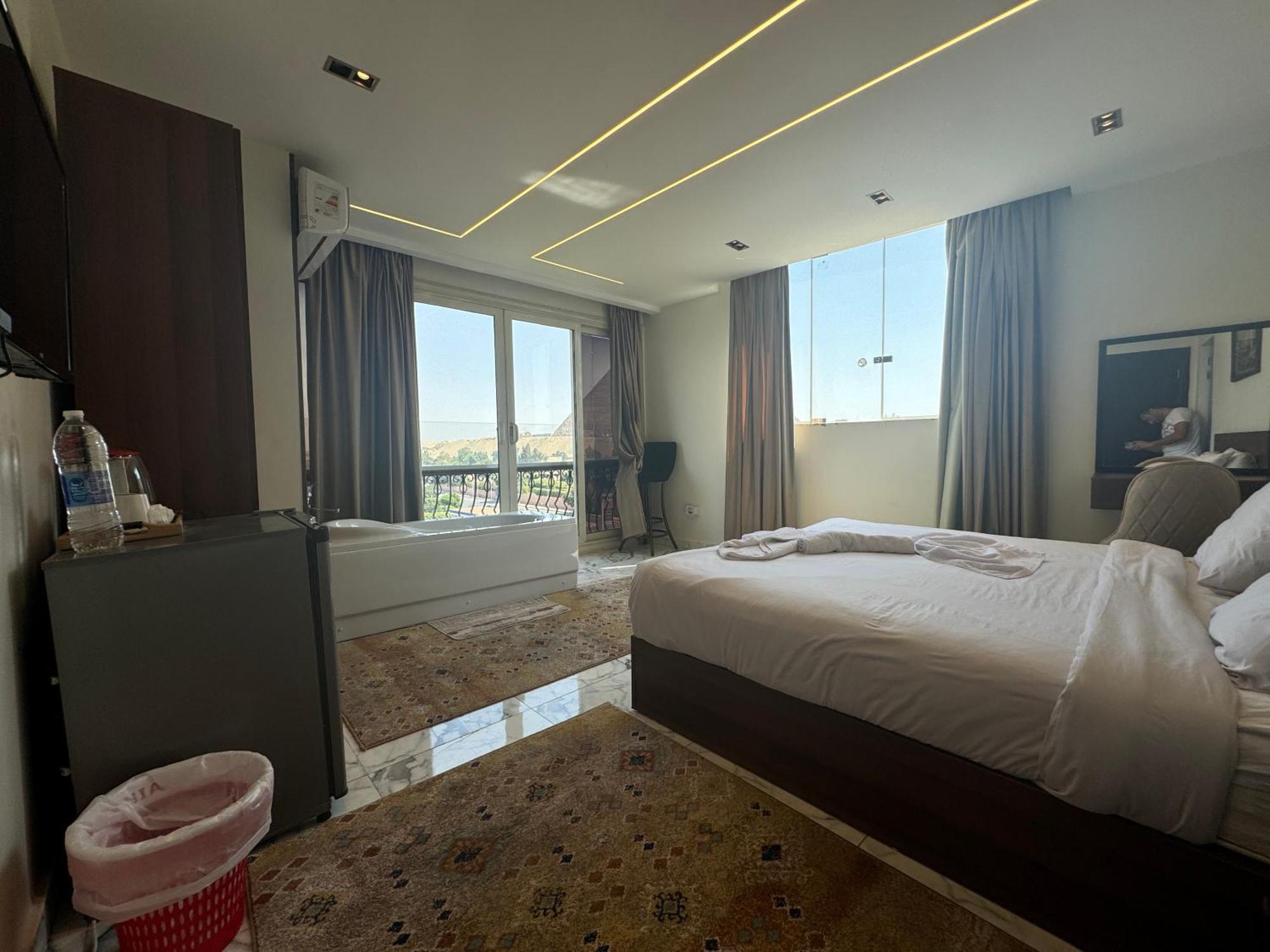 Unique Pyramids Boutique Inn Kafrat al Jabal Exterior foto